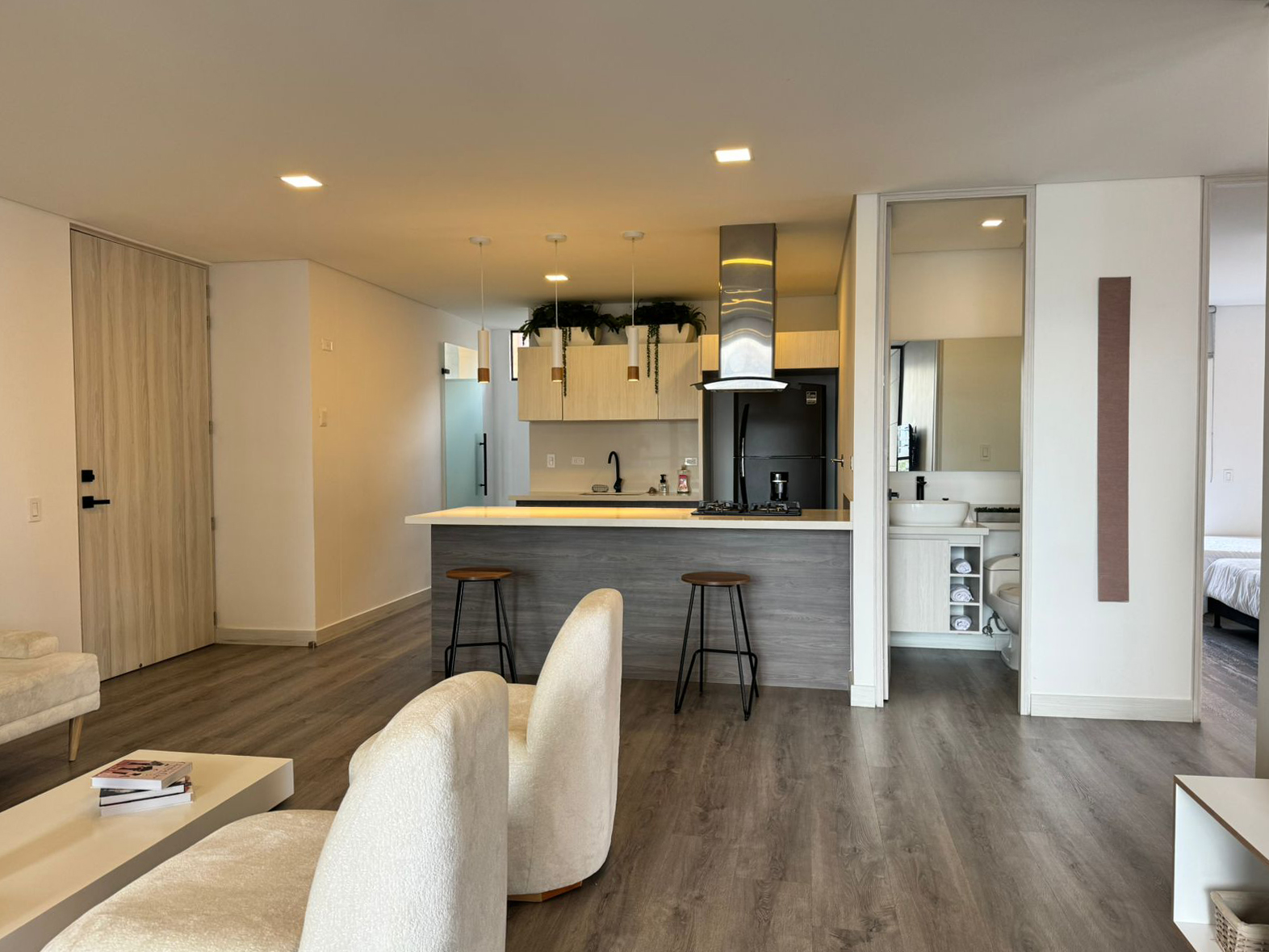 Apartamento de 2 alcobas en arriendo en El Tesoro, Medellín, 109 m² · foto 14 de 16