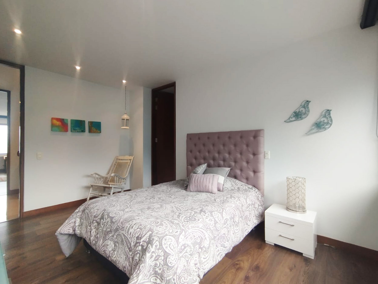 Apartamento en venta en Altos Del Poblado, Medellín · foto 14 de 19