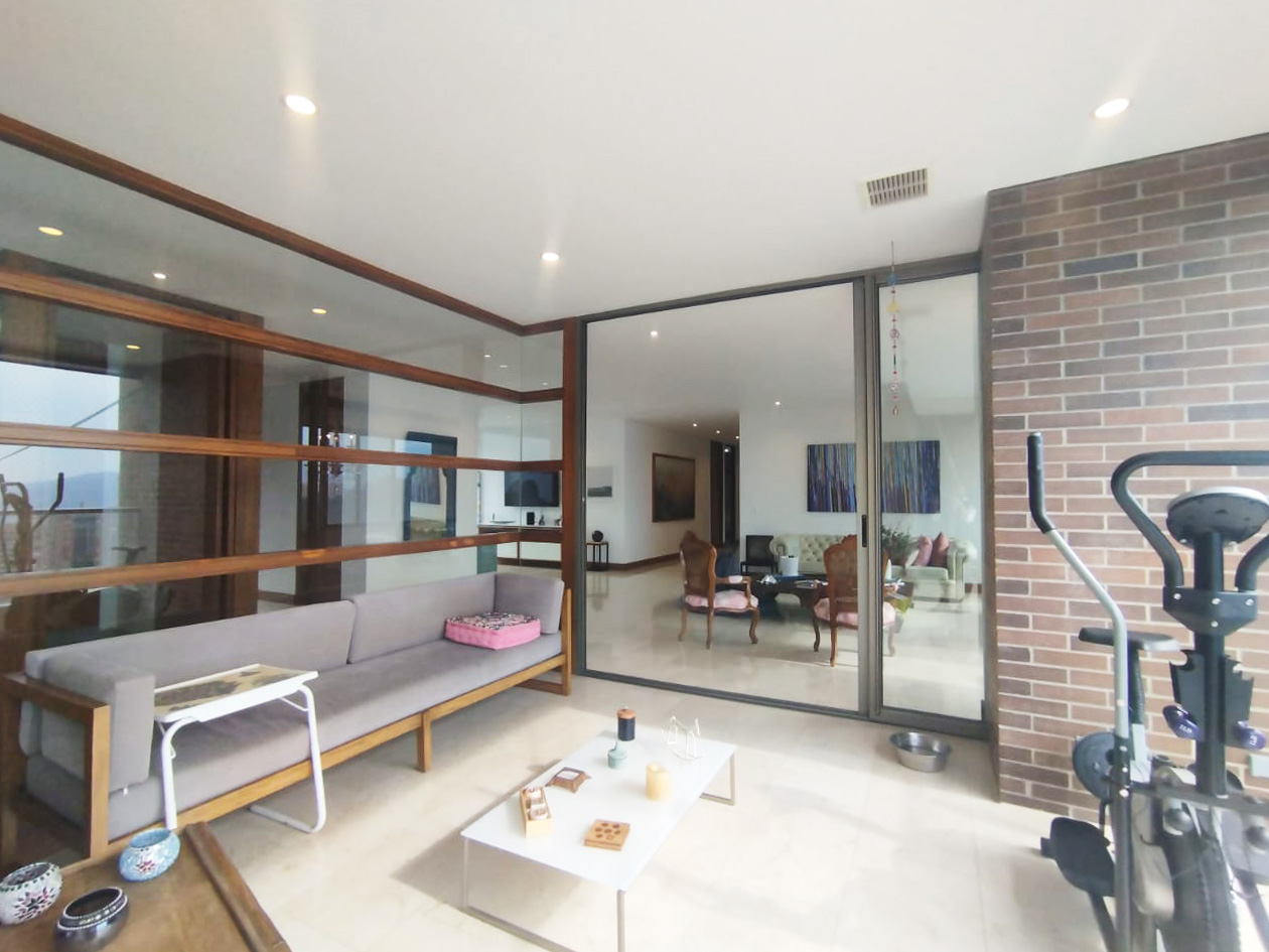 Apartamento en venta en Altos Del Poblado, Medellín · foto 17 de 19