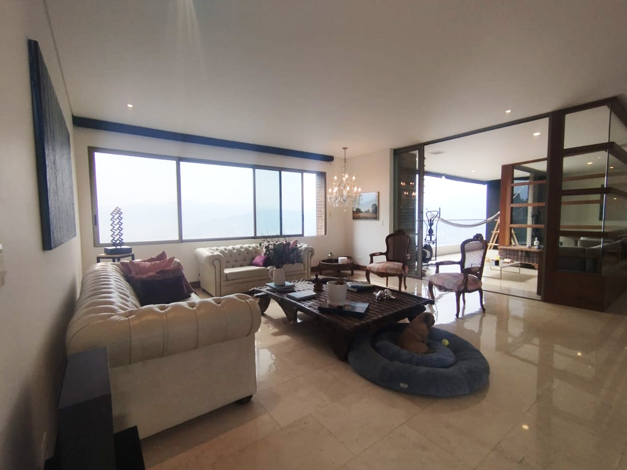 Apartamento en venta en Altos Del Poblado, Medellín · foto 4 de 19