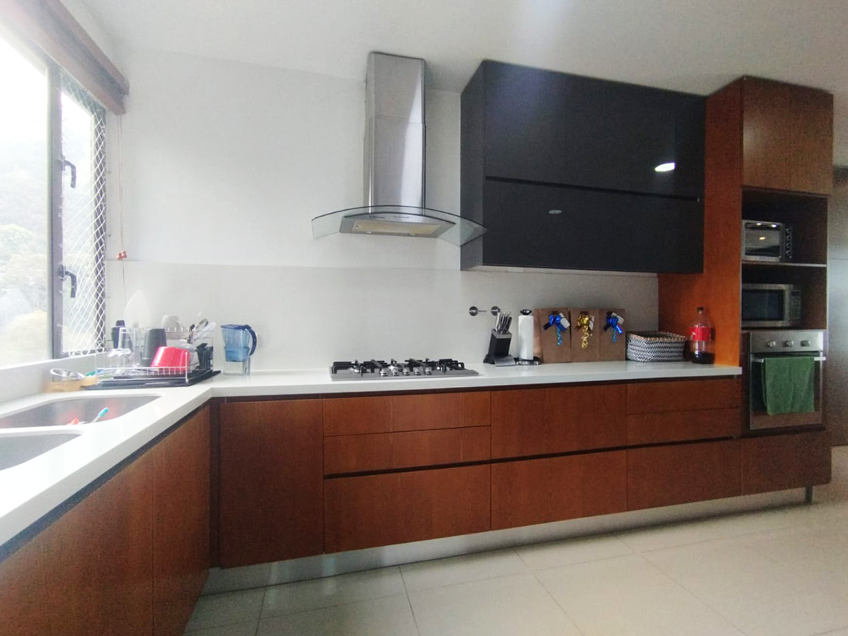 Apartamento en venta en Altos Del Poblado, Medellín · foto 8 de 19