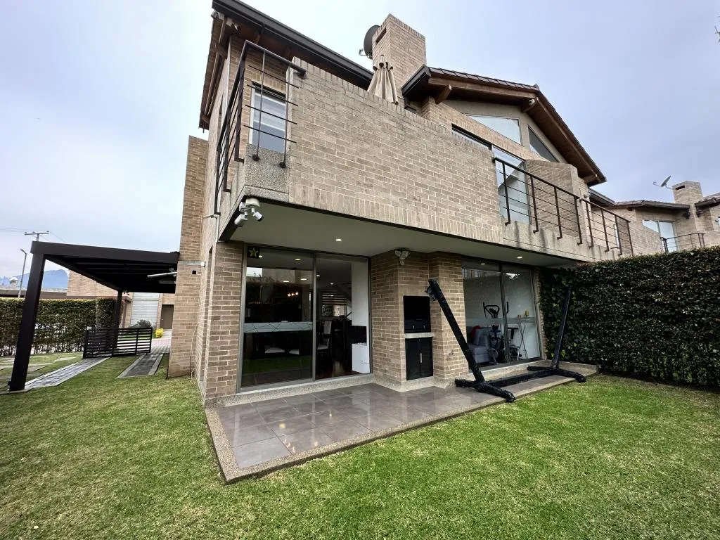 Casa en venta en Chuntame, Cajicá · foto 2 de 24