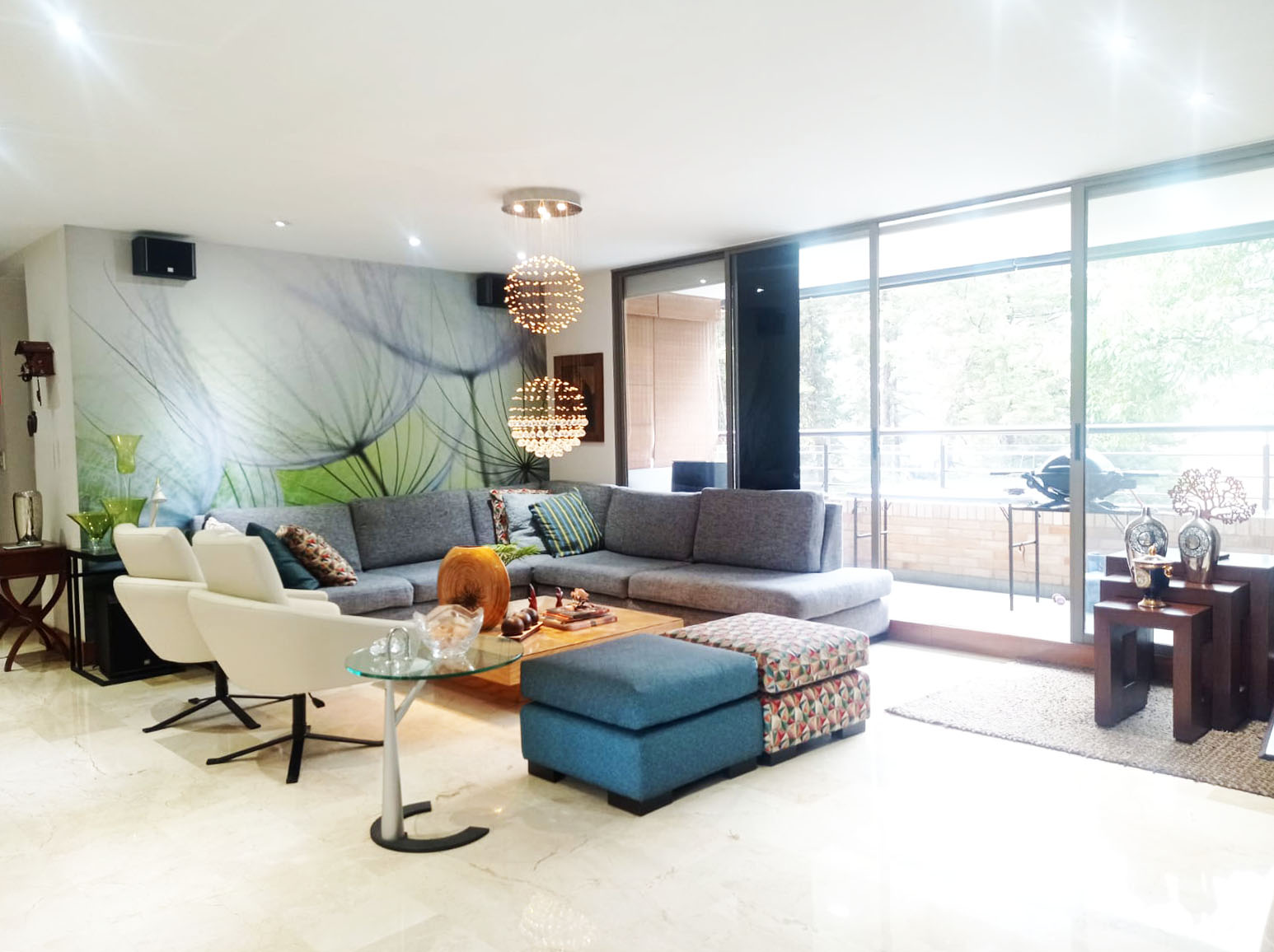 Apartamento de 3 alcobas en venta en El Poblado, Medellín, 192 m² · foto 2 de 20