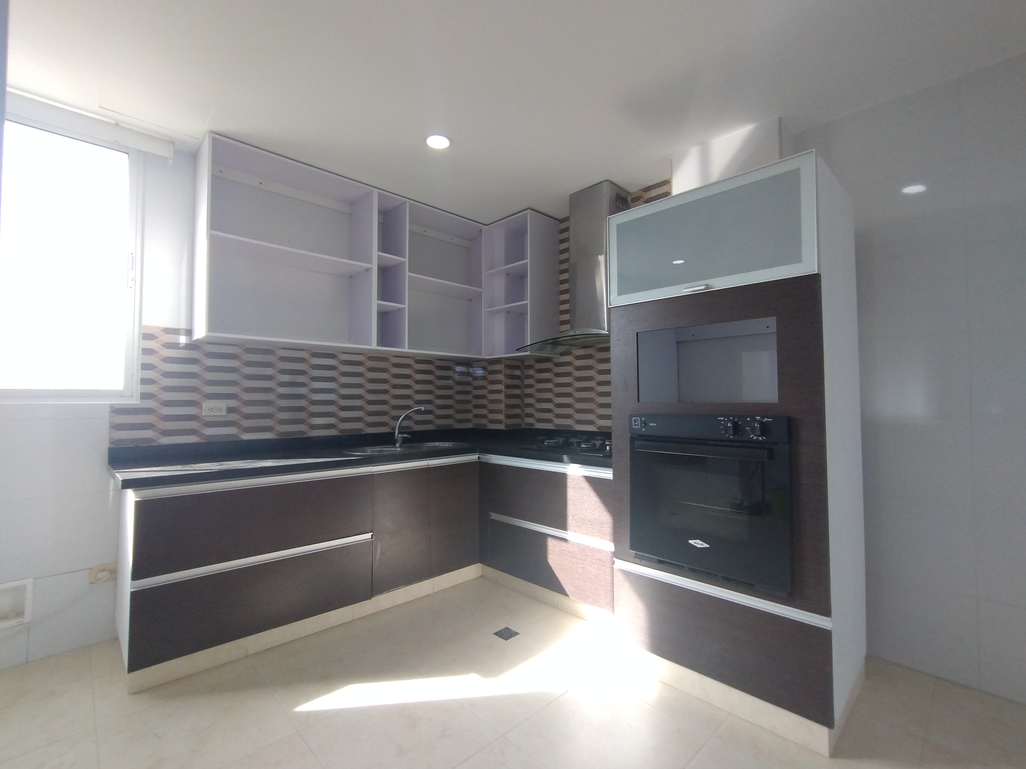 Apartamento en arriendo en Lago Alto, Barranquilla · foto 4 de 12