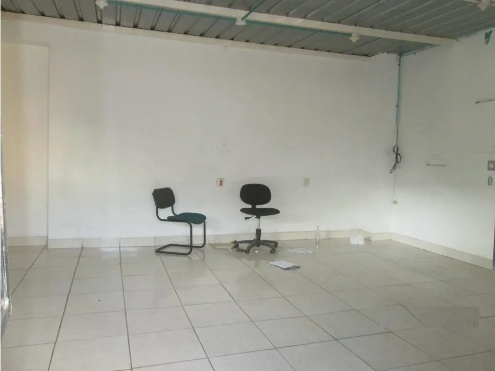 Bodega en venta en Comuneros, Bucaramanga, 756 m² · foto 13 de 24