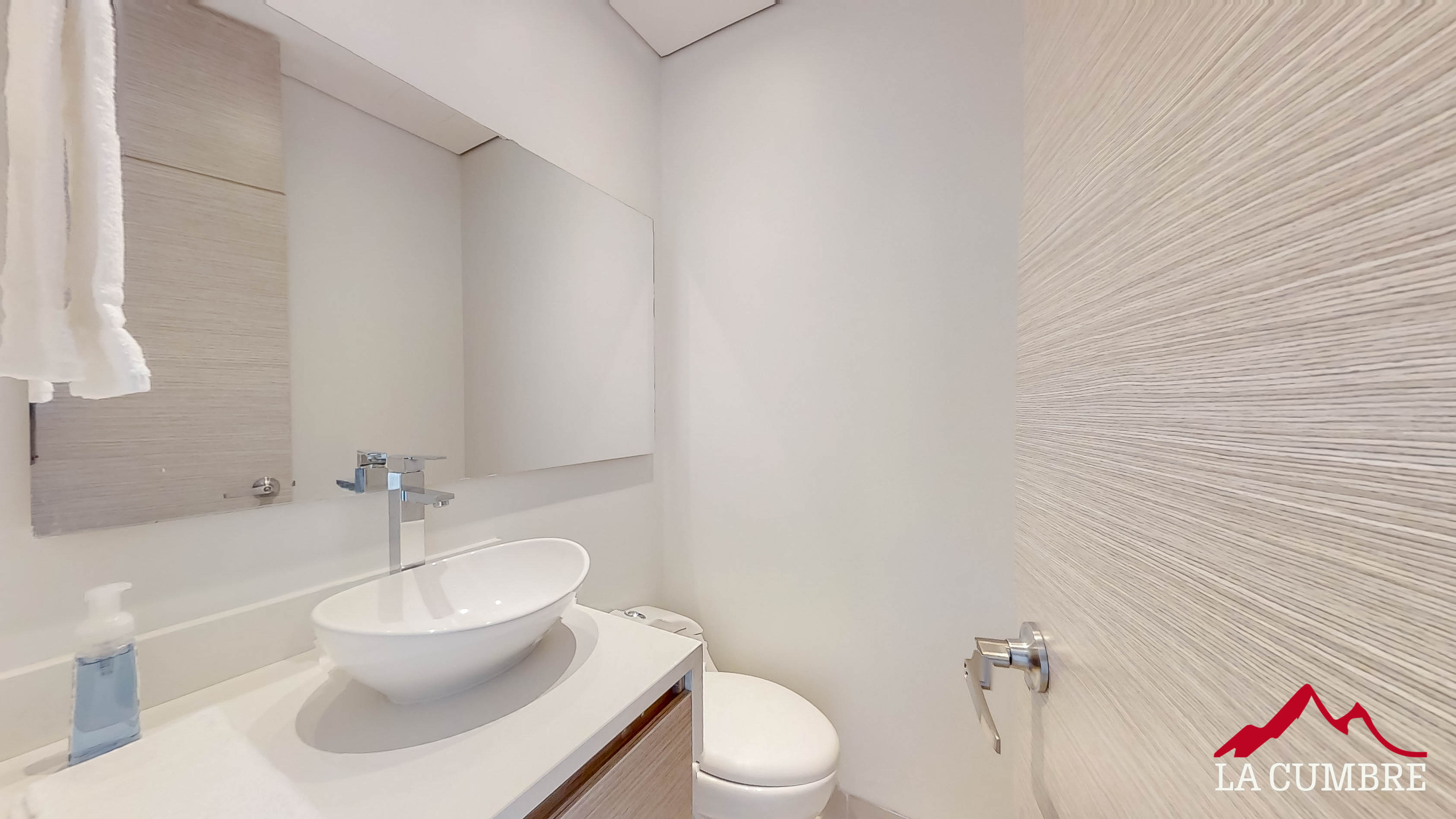 Apartamento de 3 alcobas en arriendo en El Poblado, Medellín, 155 m² · foto 7 de 12