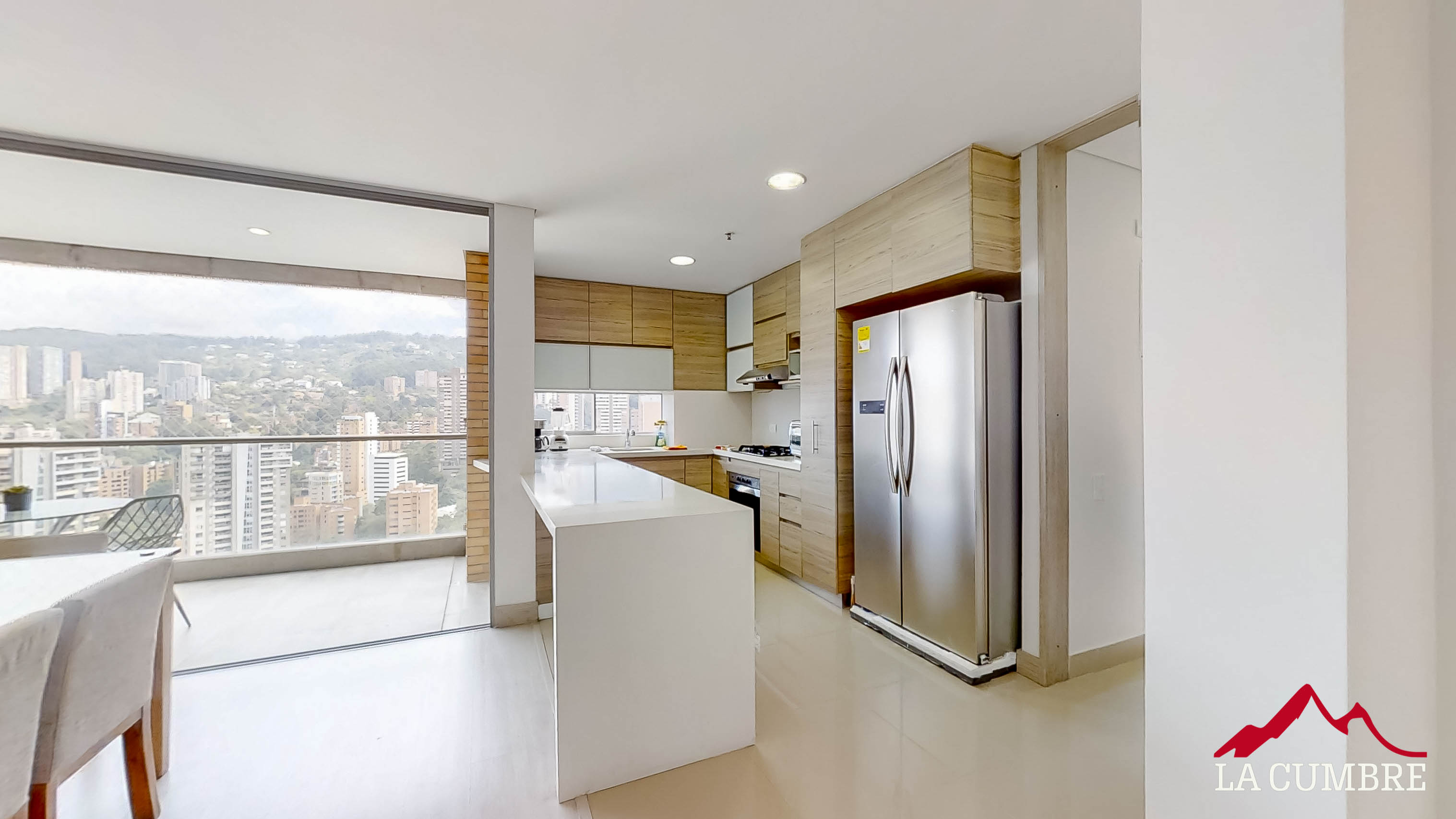 Apartamento de 3 alcobas en arriendo en El Poblado, Medellín, 155 m² · foto 9 de 12