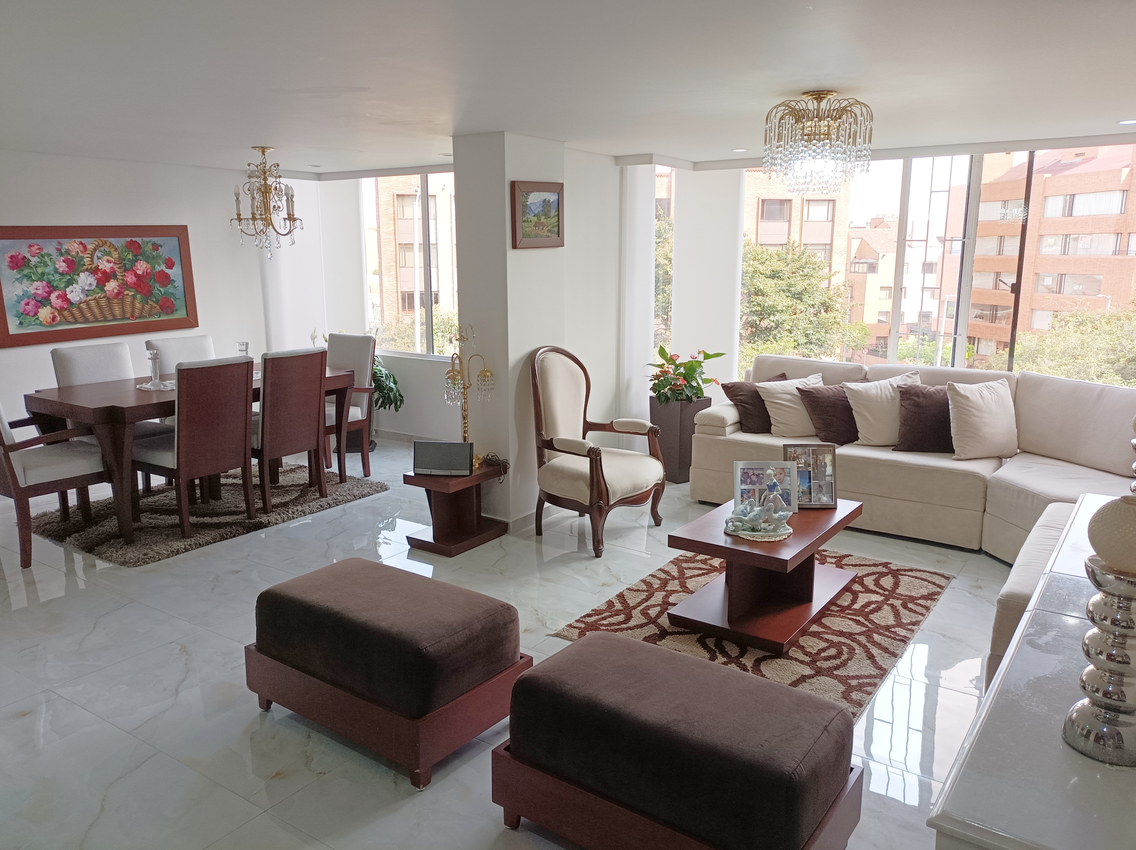 Apartamento en venta en Santa Barbara, Bogotá · foto 2 de 24