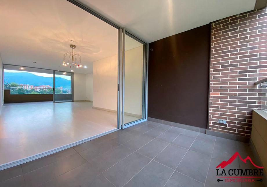 Apartamento de 3 alcobas en arriendo en Loma Benedictinos, Medellín, 151 m² · foto 2 de 12