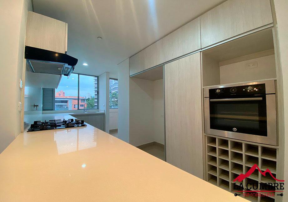 Apartamento de 3 alcobas en arriendo en Loma Benedictinos, Medellín, 151 m² · foto 6 de 12