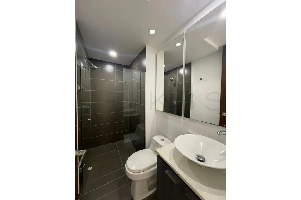 Apartamento de 3 alcobas en arriendo en El Esmeraldal, Envigado, 87 m² · foto 16 de 17