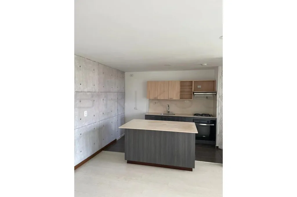 Apartamento de 3 alcobas en arriendo en El Esmeraldal, Envigado, 87 m² · foto 4 de 17