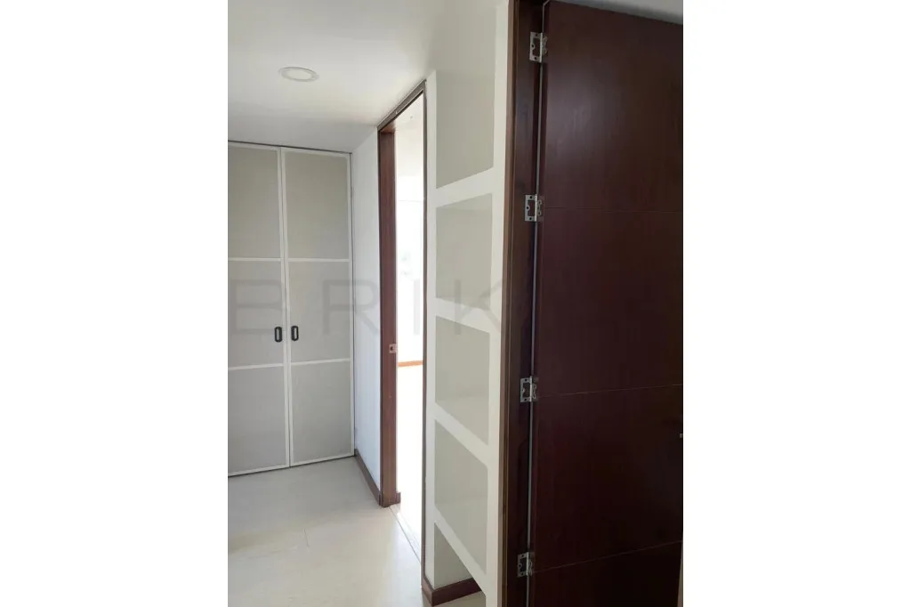 Apartamento de 3 alcobas en arriendo en El Esmeraldal, Envigado, 87 m² · foto 6 de 17