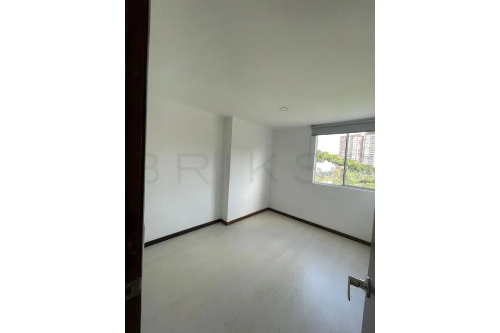Apartamento de 3 alcobas en arriendo en El Esmeraldal, Envigado, 87 m² · foto 7 de 17