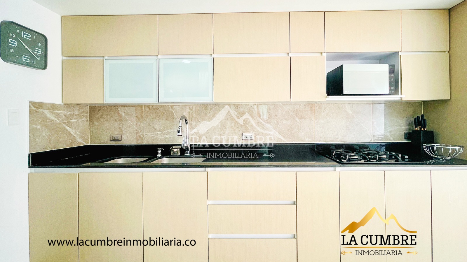 Casa en arriendo en El Poblado, Medellín · foto 9 de 14