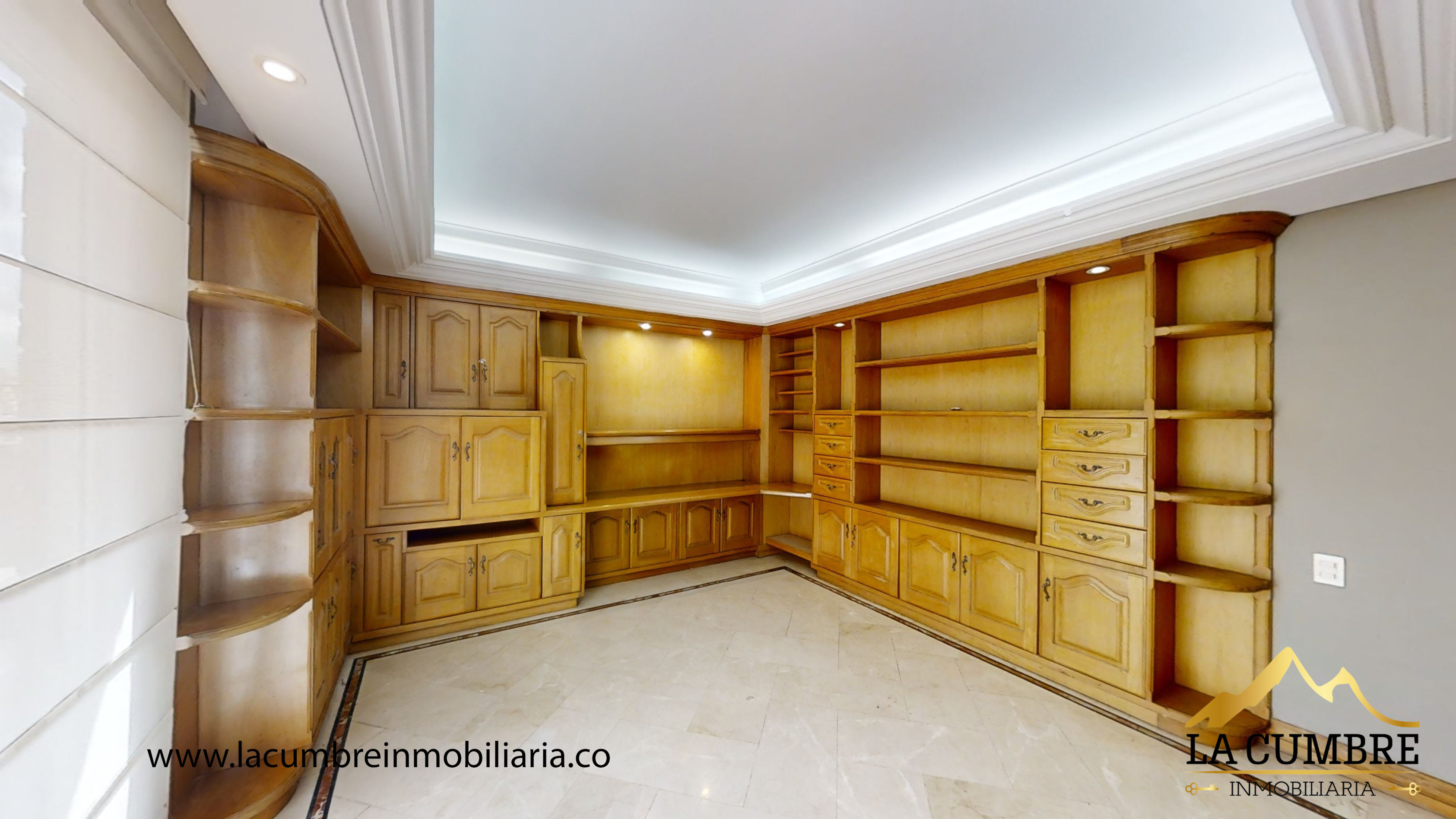 Casa de 4 alcobas en venta en El Poblado, Medellín, 513 m² · foto 14 de 20