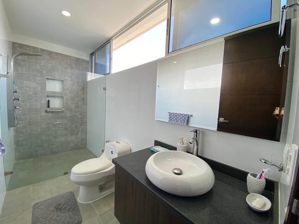 Casa de 5 alcobas en venta en Ruitoque Condominio, Floridablanca, 450 m² · foto 14 de 23