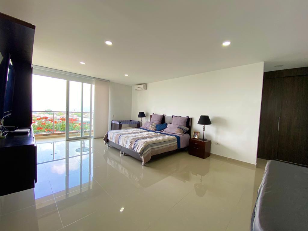 Casa de 5 alcobas en venta en Ruitoque Condominio, Floridablanca, 450 m² · foto 15 de 23
