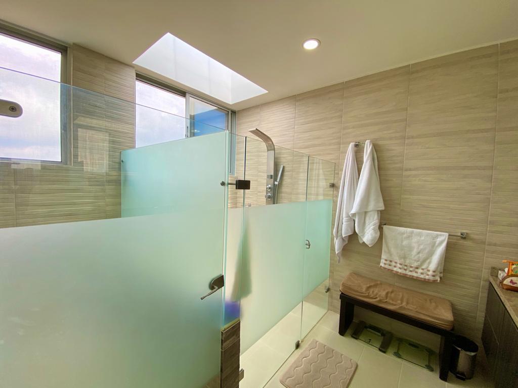 Casa de 5 alcobas en venta en Ruitoque Condominio, Floridablanca, 450 m² · foto 17 de 23