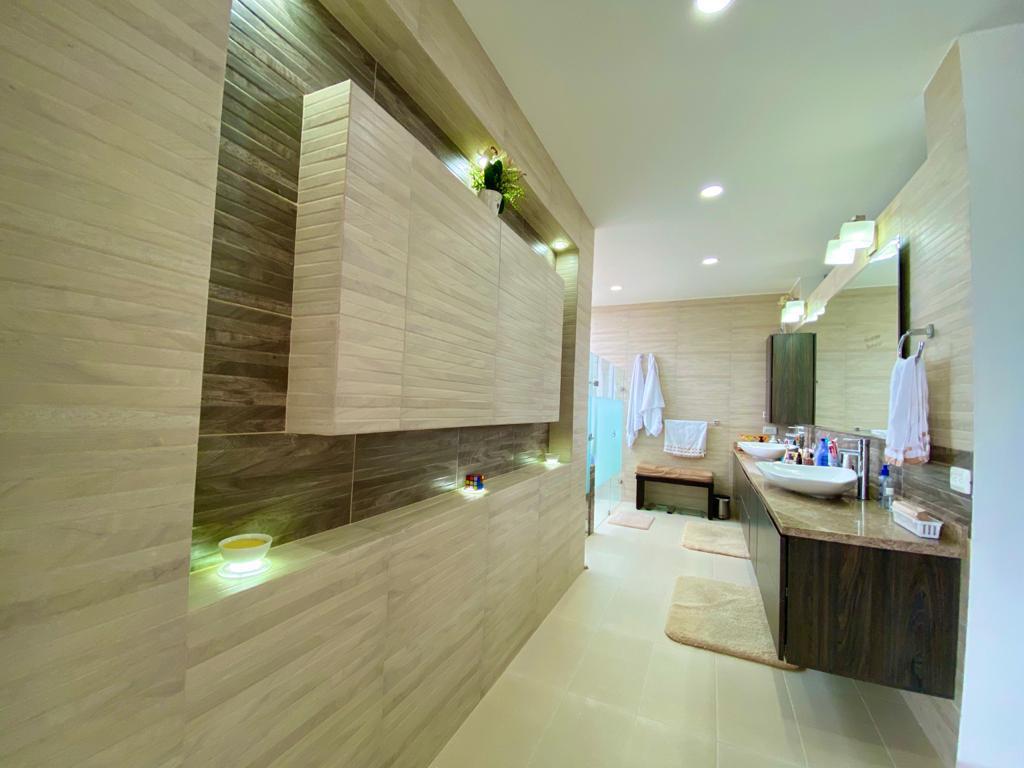 Casa de 5 alcobas en venta en Ruitoque Condominio, Floridablanca, 450 m² · foto 18 de 23