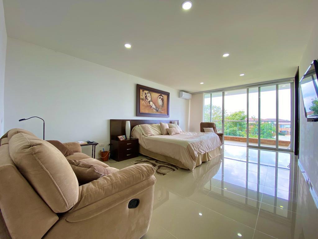 Casa de 5 alcobas en venta en Ruitoque Condominio, Floridablanca, 450 m² · foto 19 de 23