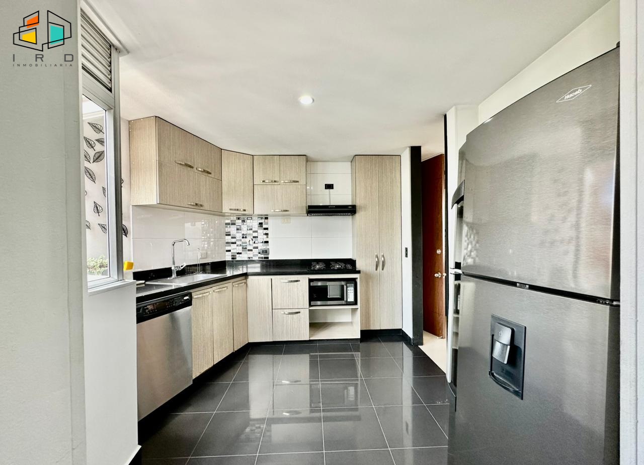 Apartamento en arriendo en Castropol, Medellín · foto 15 de 24
