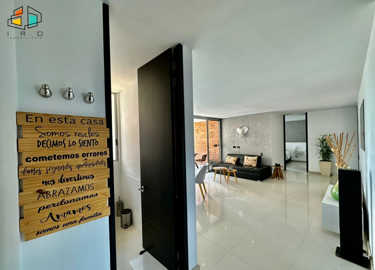 Apartamento en arriendo en Castropol, Medellín · foto 3 de 24