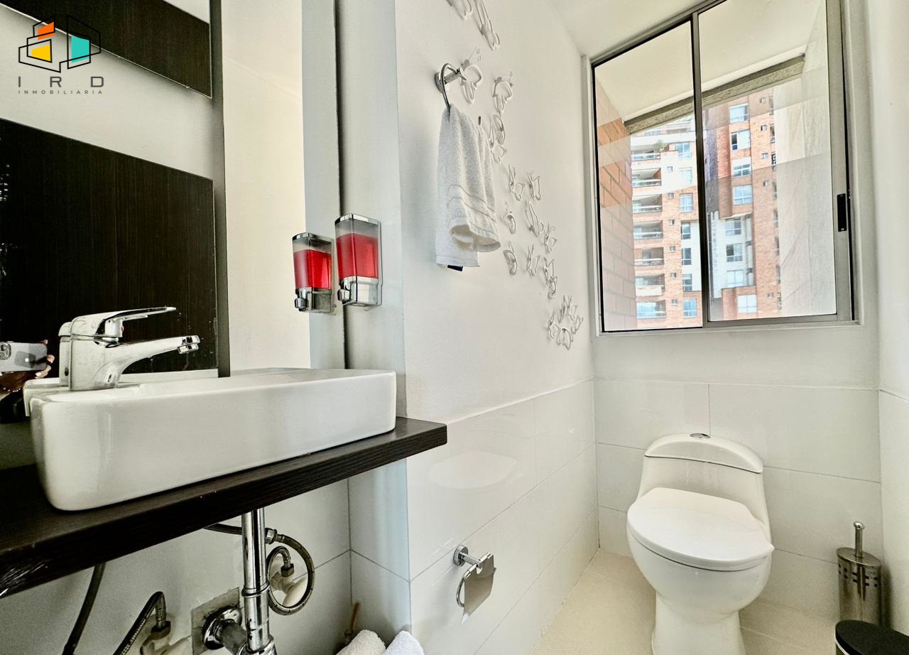 Apartamento en arriendo en Castropol, Medellín · foto 4 de 24