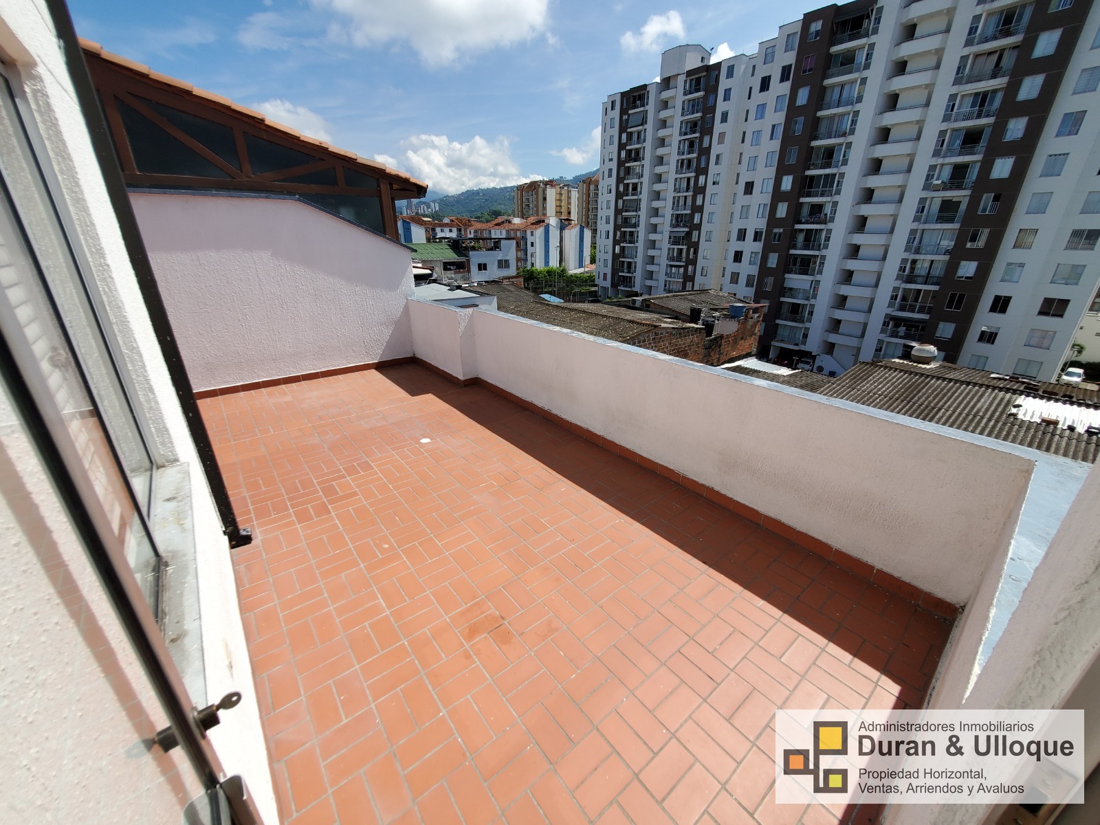 Apartamento de 3 alcobas en venta en Torres Del Vivero, Bucaramanga, 97 m² · foto 2 de 24