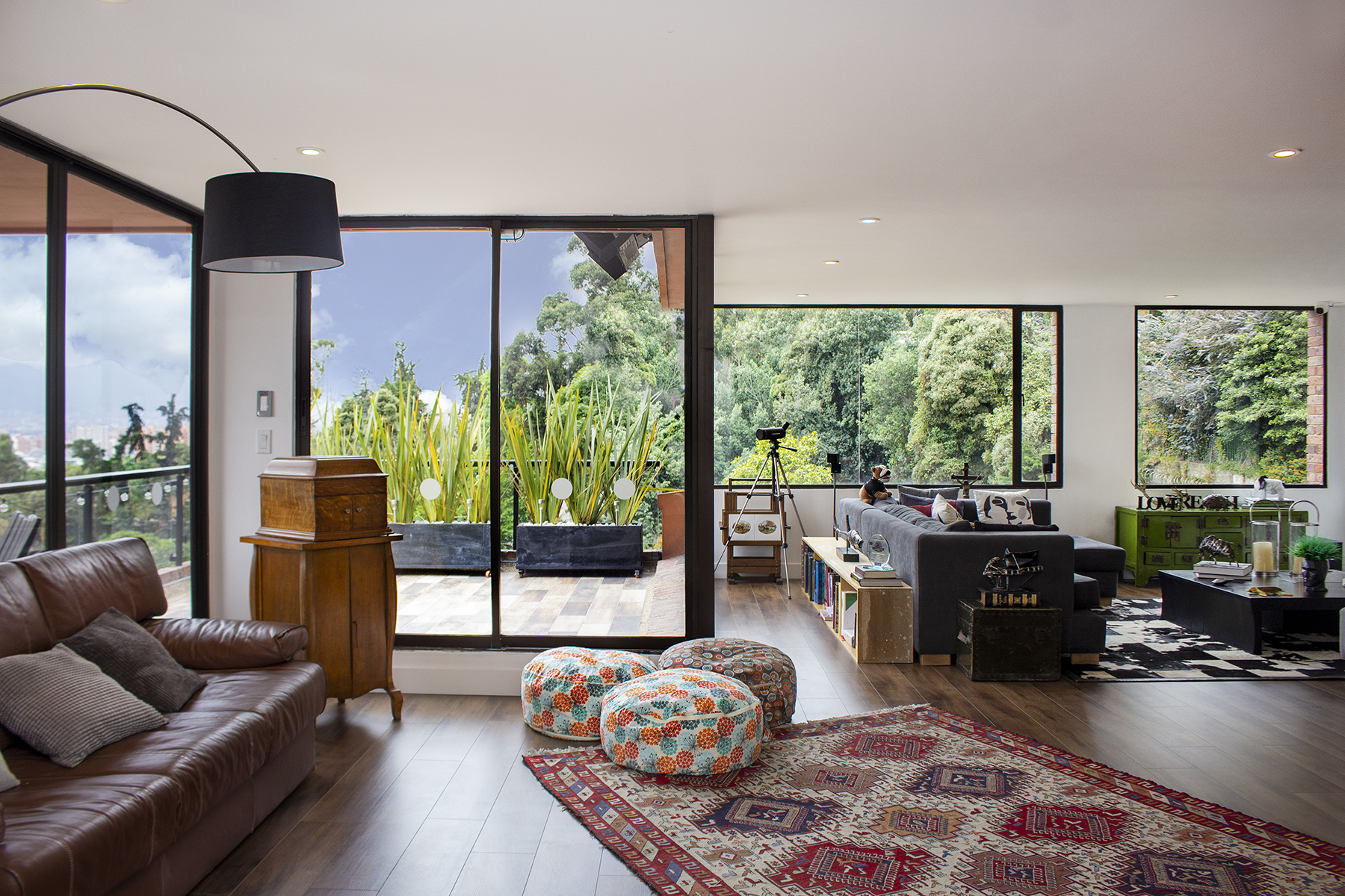 Apartamento de 4 alcobas en venta en Cerros De Suba, Bogotá, 414 m² · foto 2 de 17