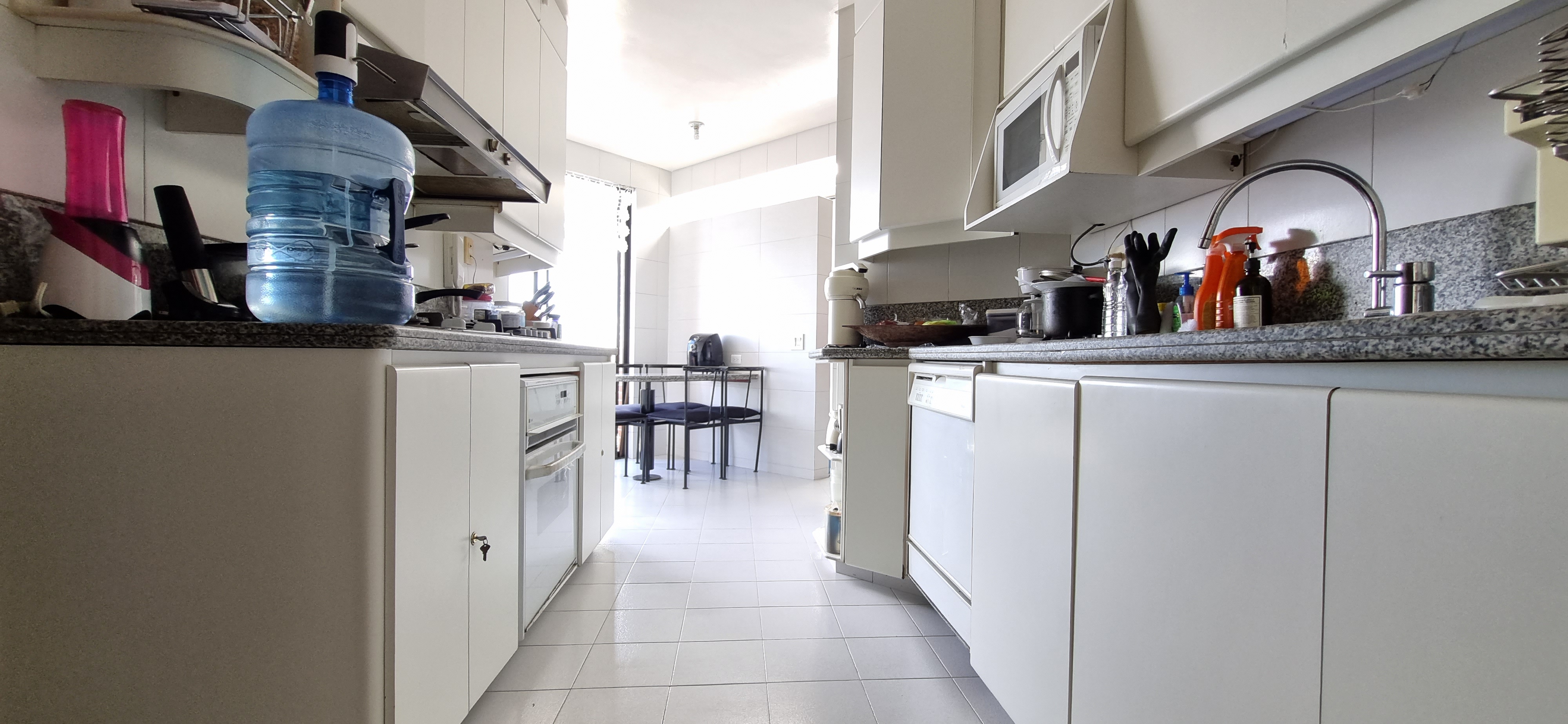 Apartamento de 3 alcobas en venta en Sierras Del Moral, Bogotá, 220 m² · foto 3 de 24