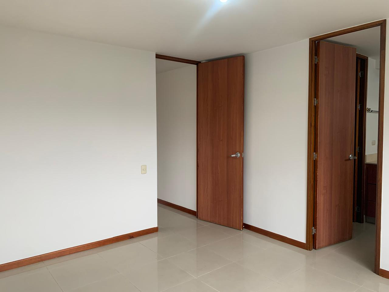Apartamento en arriendo en Los Balsos No.2, Medellín · foto 14 de 17