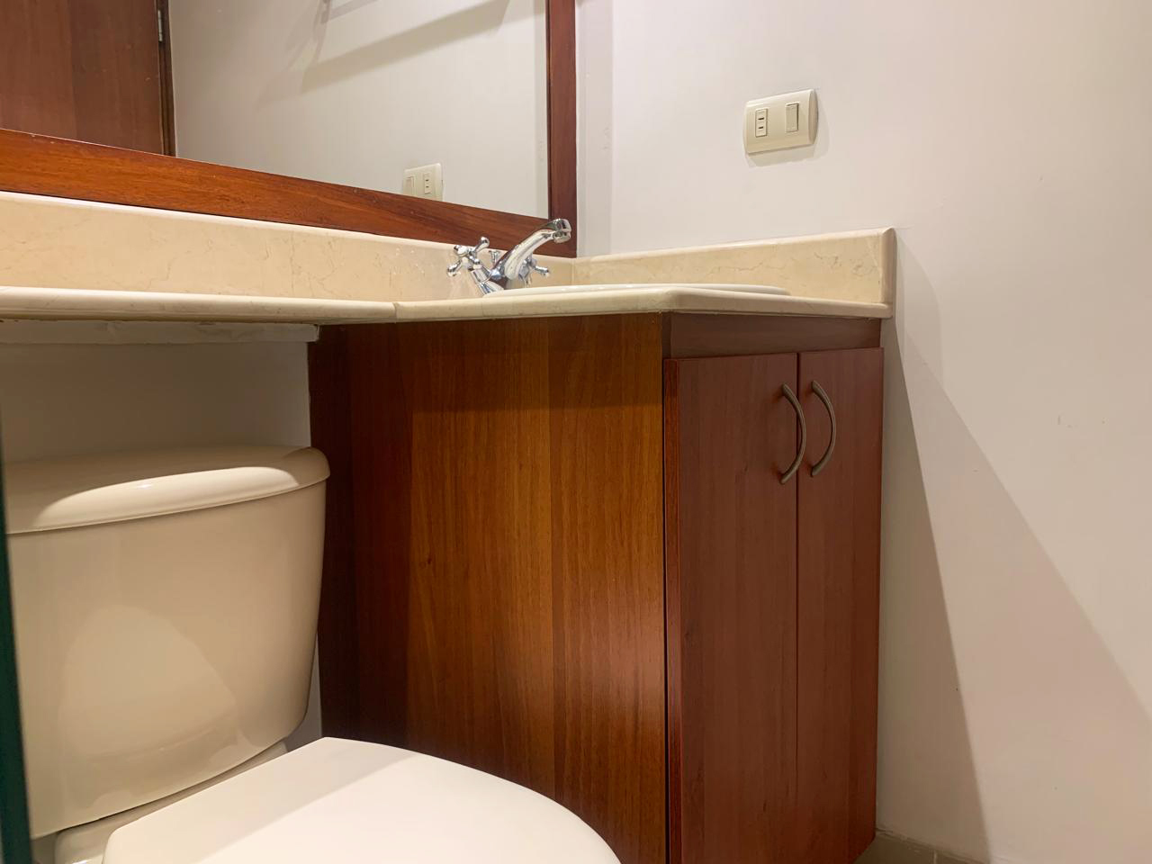 Apartamento en arriendo en Los Balsos No.2, Medellín · foto 16 de 17