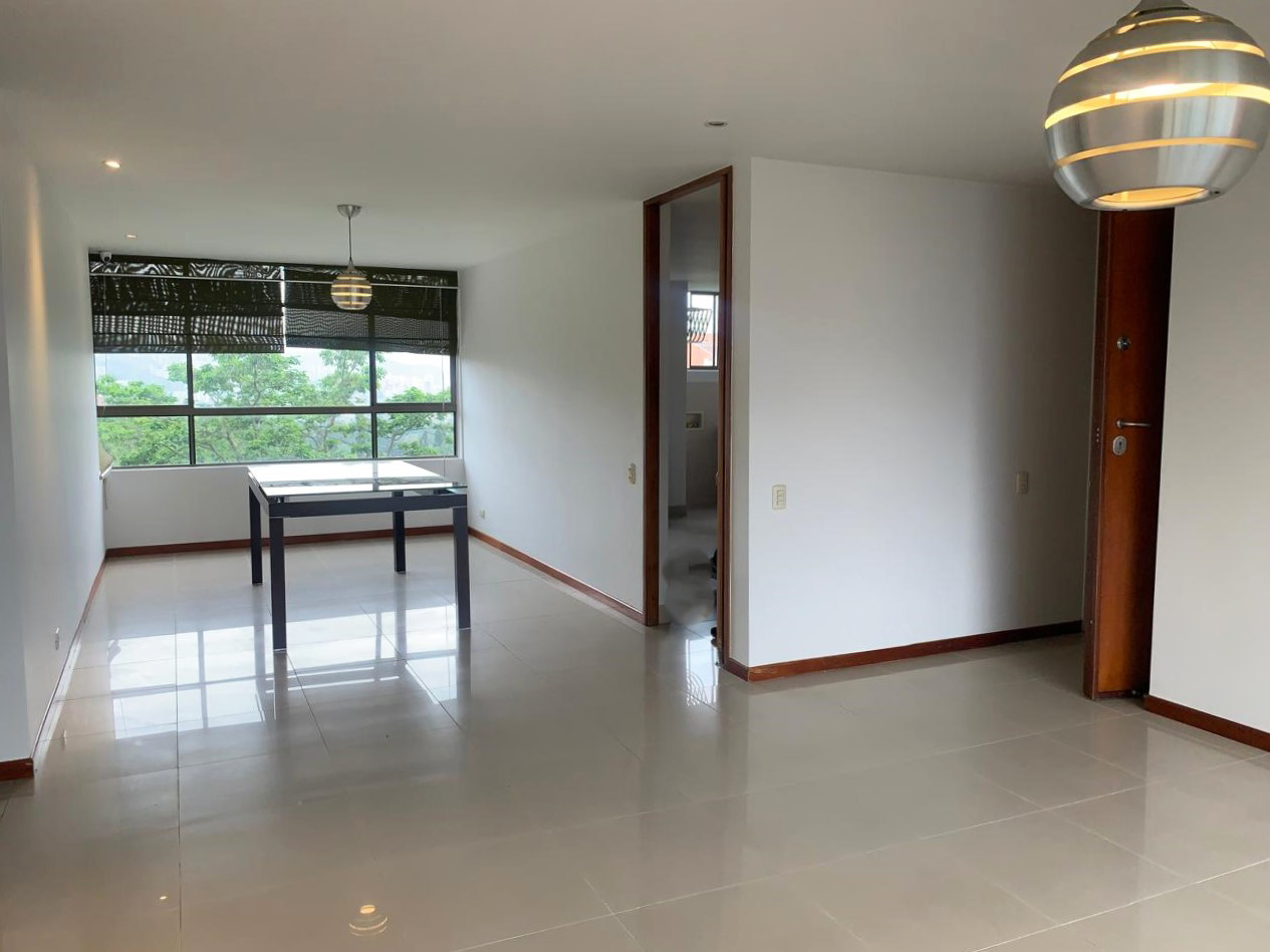 Apartamento en arriendo en Los Balsos No.2, Medellín · foto 5 de 17