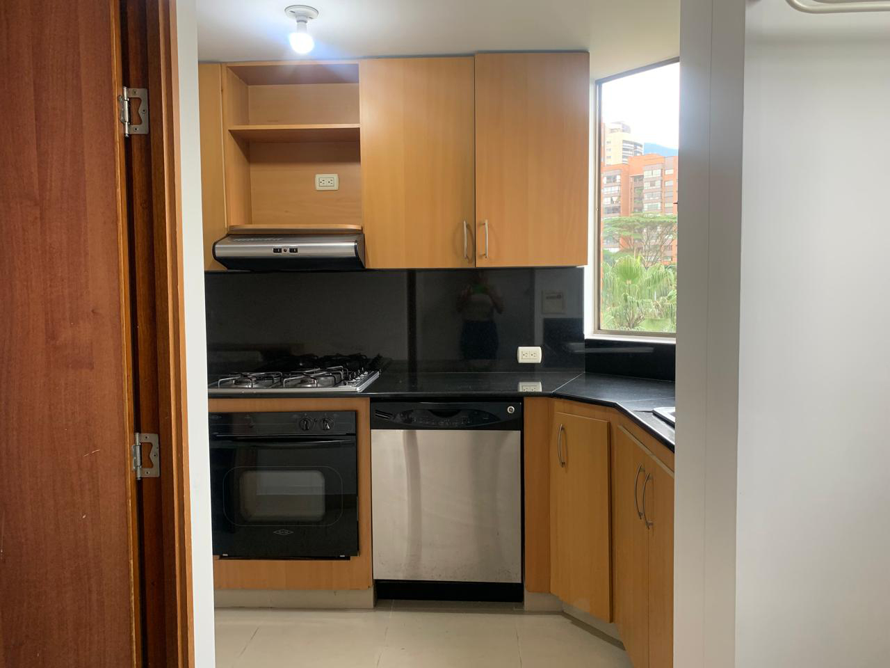 Apartamento en arriendo en Los Balsos No.2, Medellín · foto 7 de 17