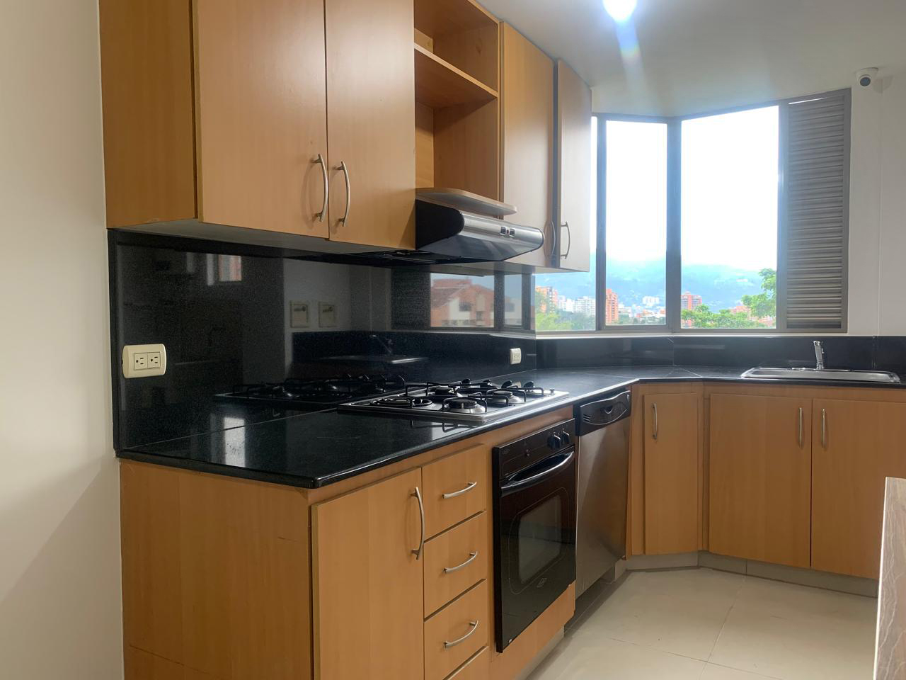 Apartamento en arriendo en Los Balsos No.2, Medellín · foto 8 de 17