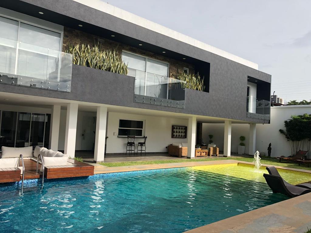 Casa en arriendo en Ciudad jardin, Cali