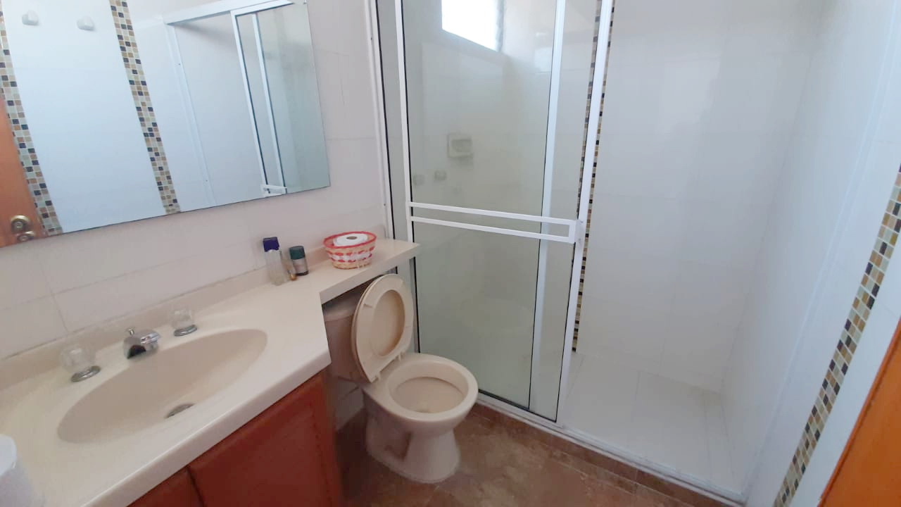 Apartamento de 5 alcobas en venta en La Floresta, Bucaramanga, 240 m² · foto 9 de 17