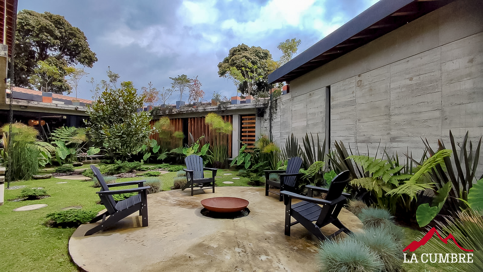 Casa Campestre en arriendo en Vía Las Palmas, Envigado en Via Las Palmas