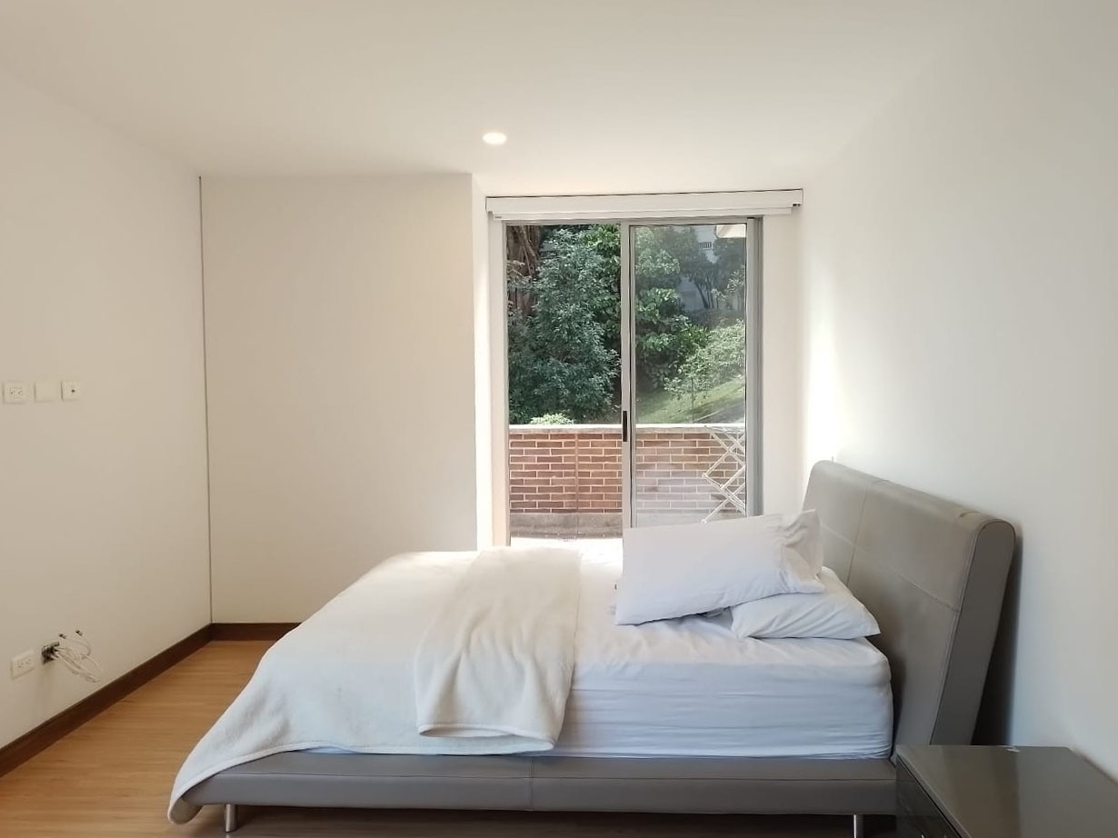 Apartamento de 2 alcobas en arriendo en Los Balsos, Medellín, 108 m² · foto 11 de 19
