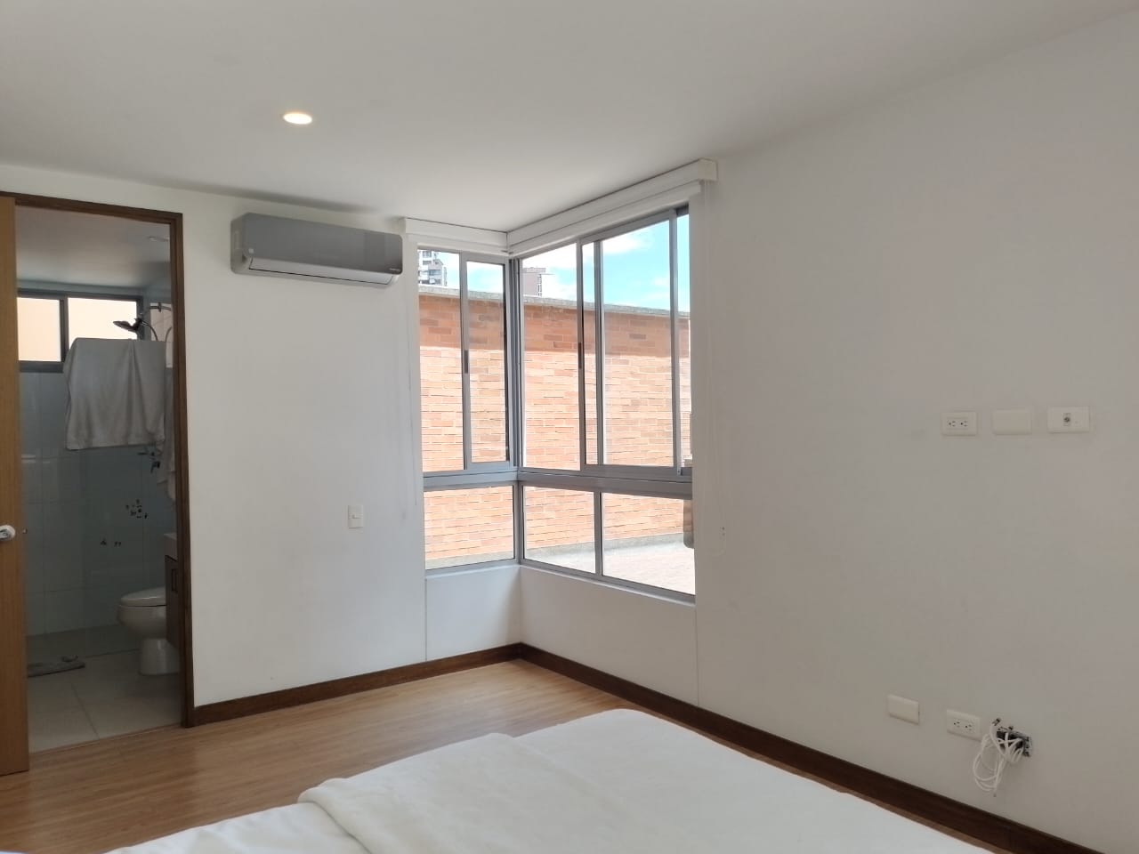 Apartamento de 2 alcobas en arriendo en Los Balsos, Medellín, 108 m² · foto 9 de 19