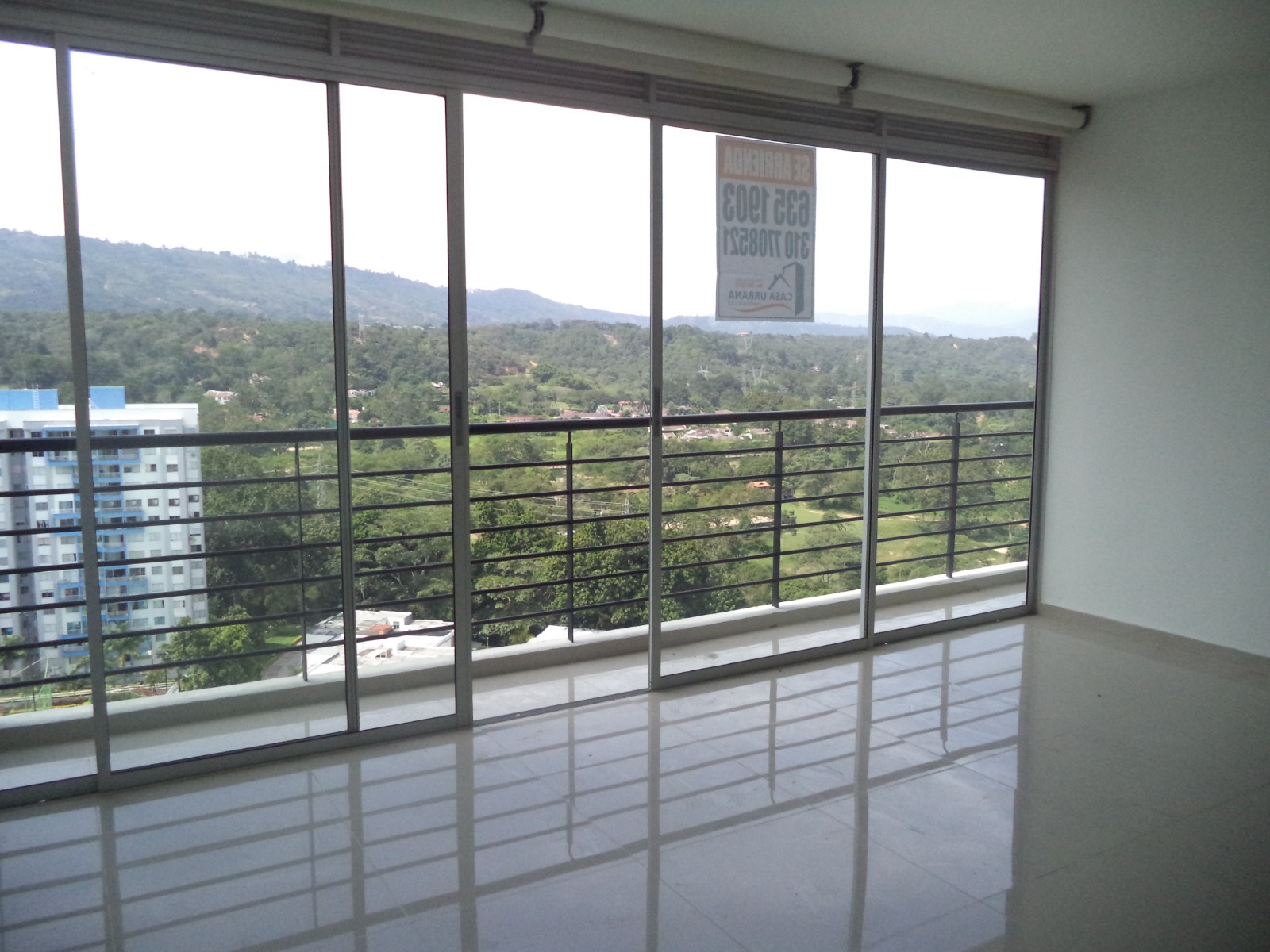 Apartamento de 2 alcobas en venta en Galvisia, Floridablanca, 74 m² · foto 4 de 24