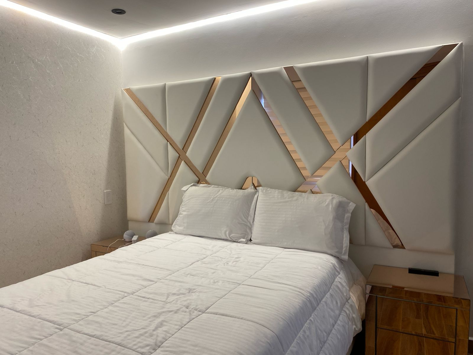 Apartamento de 4 alcobas en arriendo en El Diamante 2, Medellín, 215 m² · foto 9 de 18