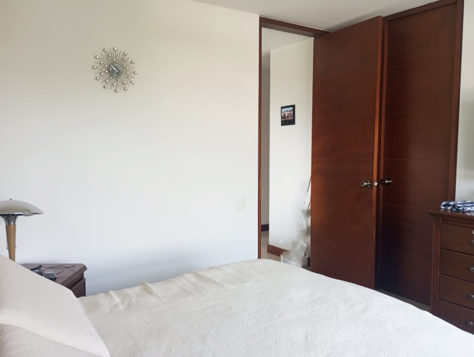 Apartamento en arriendo en Loma De Los Gonzalez, Medellín · foto 15 de 20