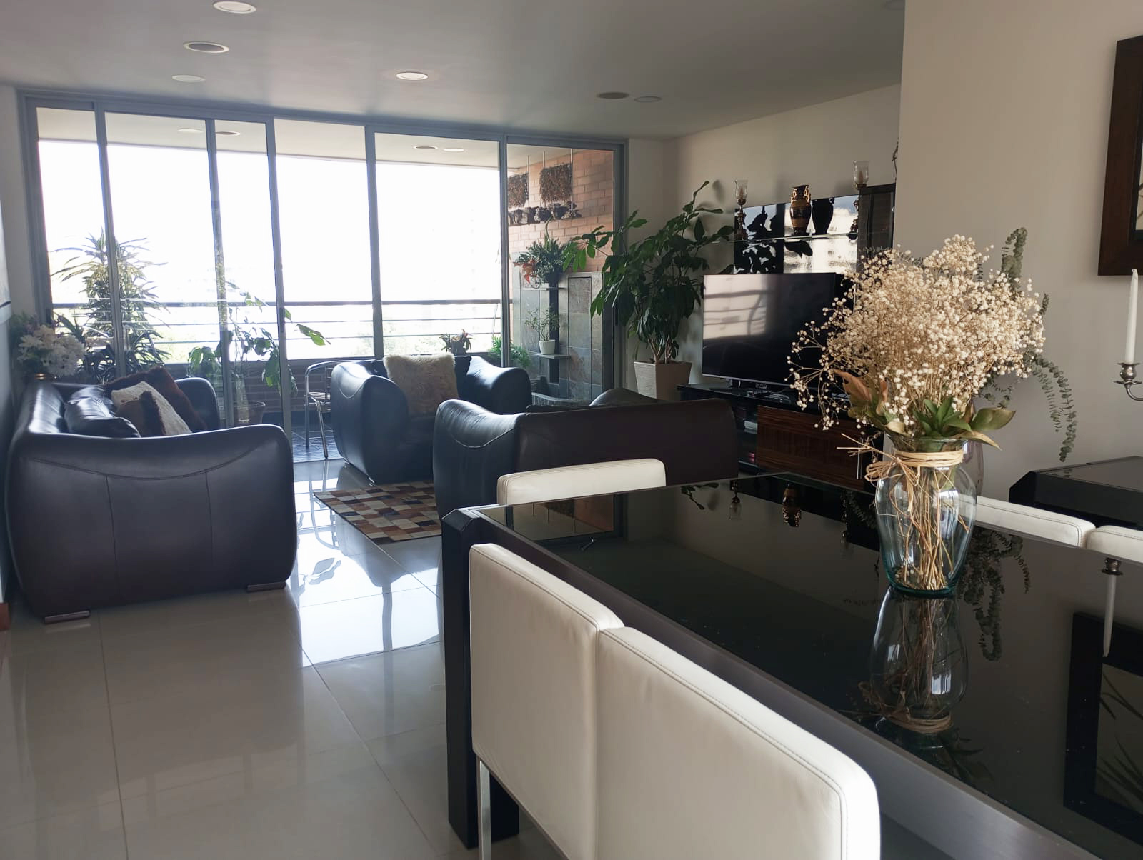 Apartamento en arriendo en Loma De Los Gonzalez, Medellín · foto 2 de 20