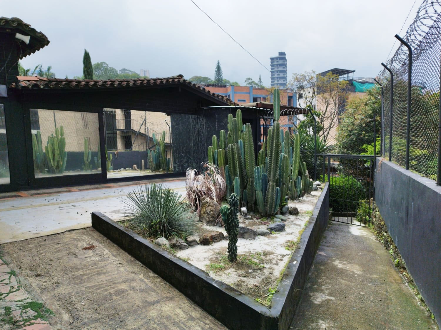 Local en venta en Las Lomas No.1, Medellín, 1480 m² · foto 8 de 18
