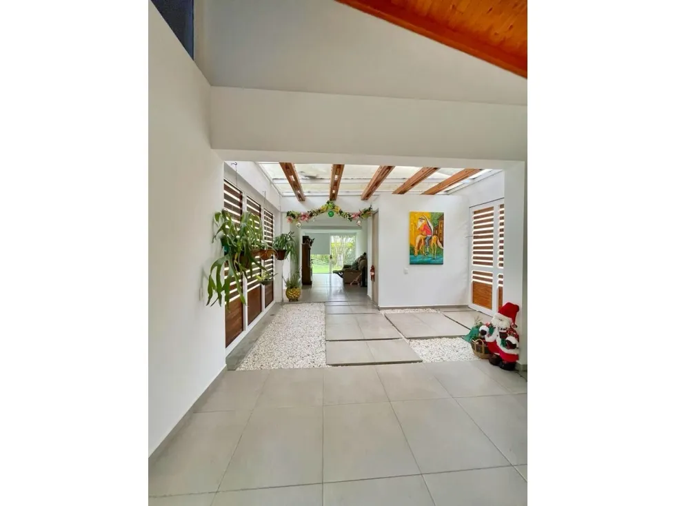Casa de 4 alcobas en venta en Rozo, Palmira, 390 m² · foto 2 de 10