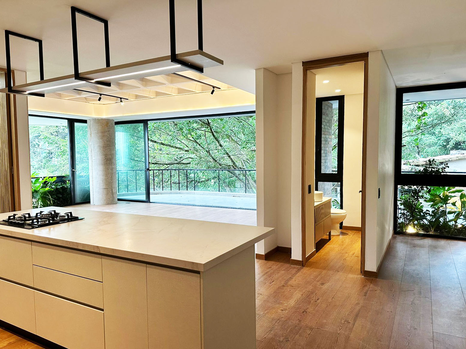 Apartamento de 3 alcobas en venta en El Diamante 2, Medellín, 215 m² · foto 7 de 17