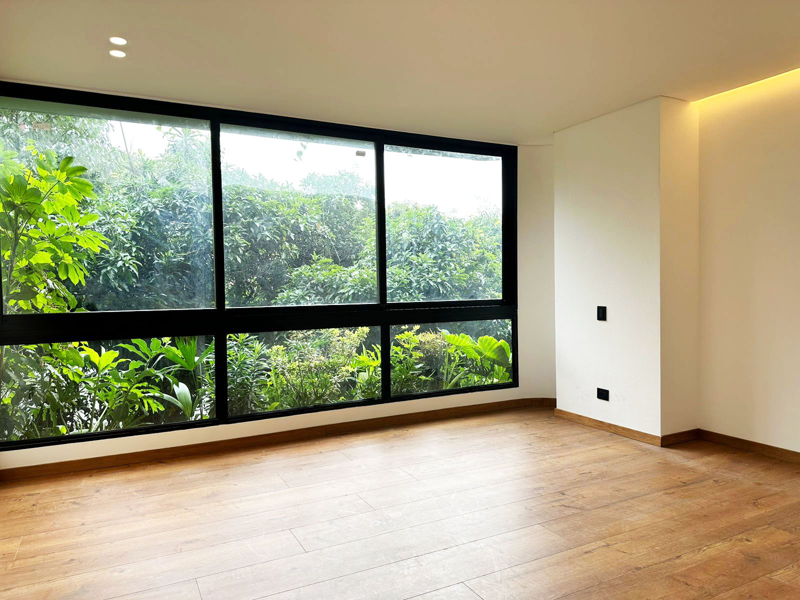 Apartamento de 3 alcobas en venta en El Diamante 2, Medellín, 215 m² · foto 8 de 17