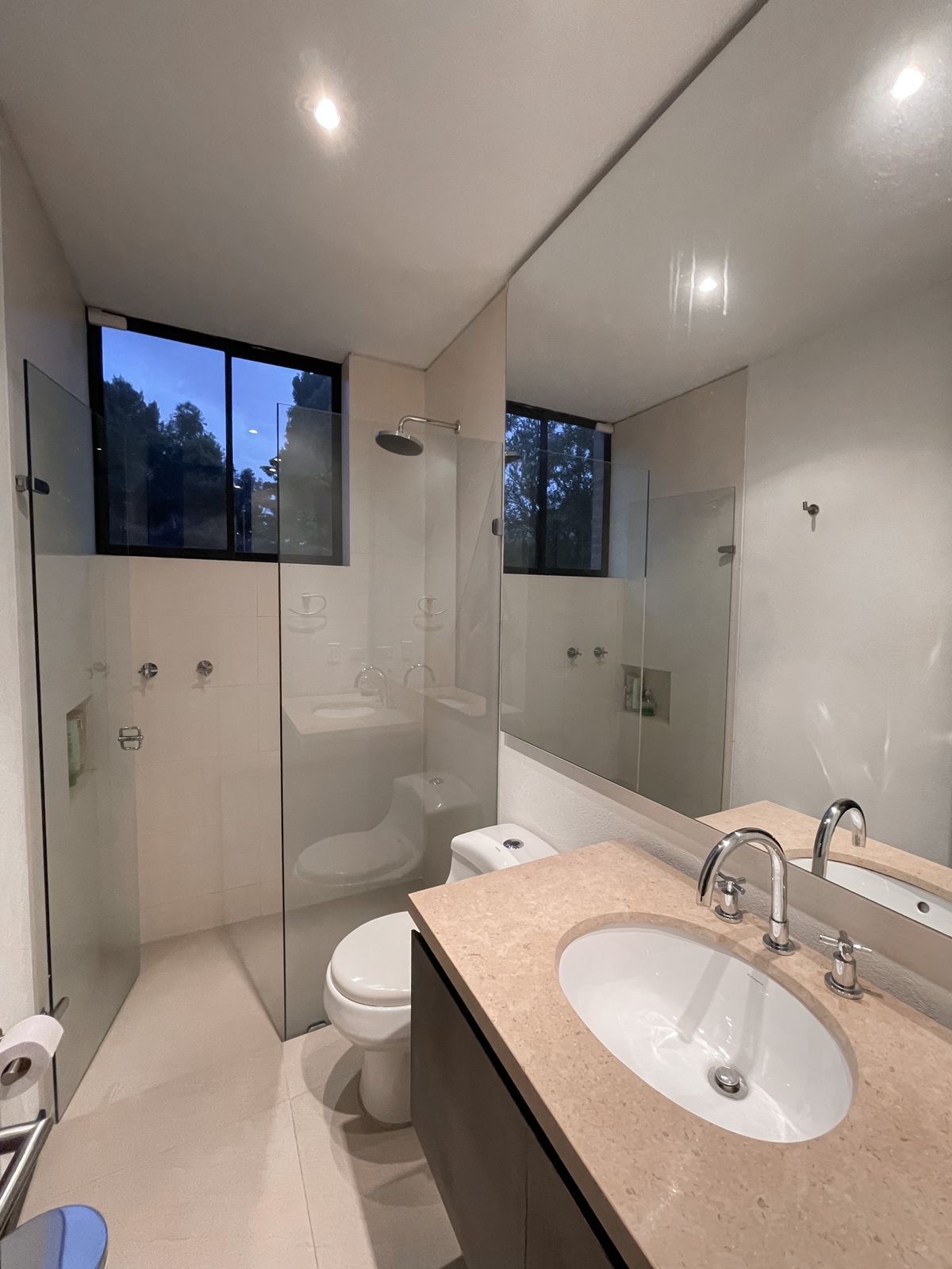 Casa de 5 alcobas en venta en Casa Blanca, Bogotá, 333 m² · foto 16 de 23